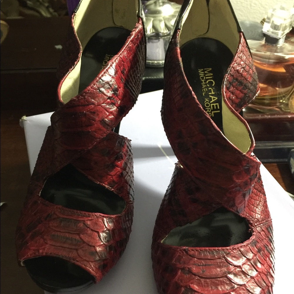 Michael Kors snake pattern heels 7 1/2.